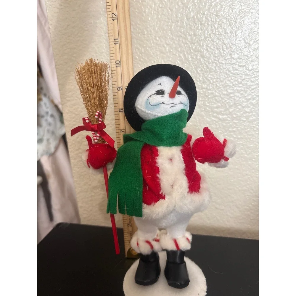 Annalee 2008 Snowman with Broom and Candy Canes Holiday Felt Doll 10 Inch Decor